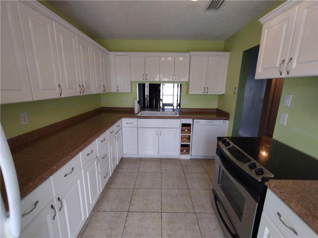 571 Banks Road, Unit 571 Margate, FL 33063 - Photo 8 of 19 Photo 9