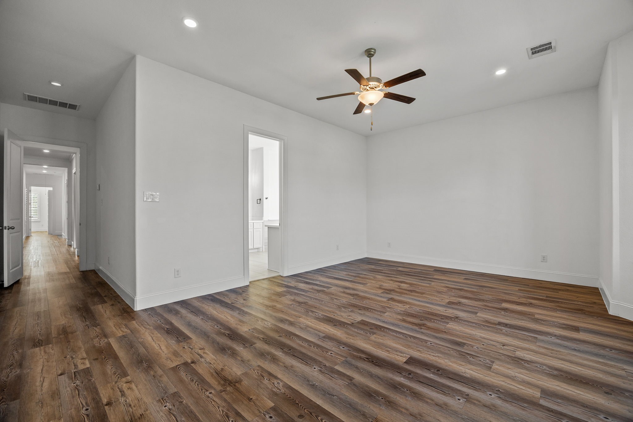 4611 Bernard Drive Manvel, TX 77583 - Photo 18 of 50 Primary Bedroom