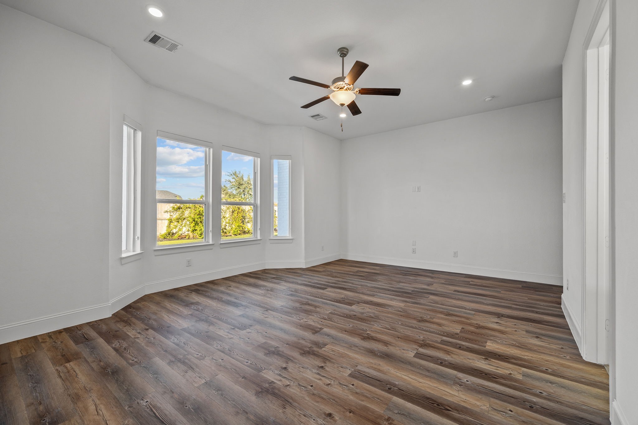 4611 Bernard Drive Manvel, TX 77583 - Photo 19 of 50 Primary Bedroom