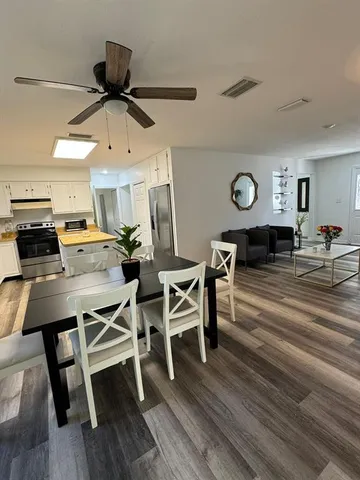 $2,500 | 20164 Southeast 115th Avenue, Inglis, FL 34449