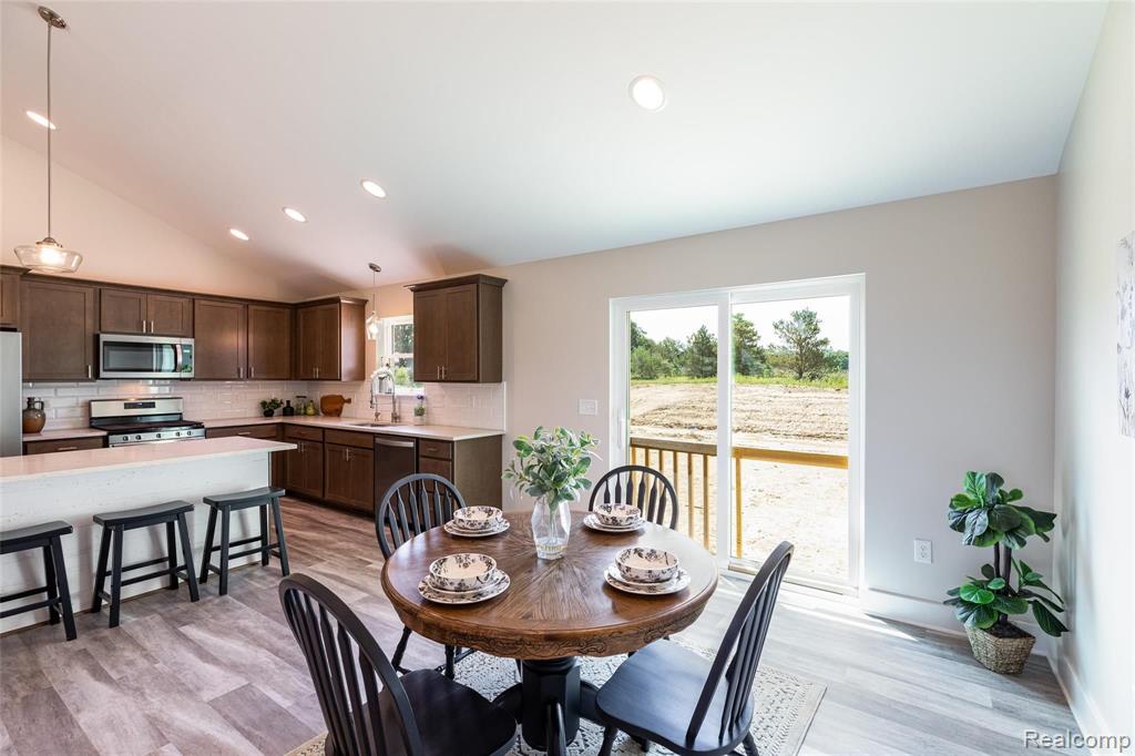 550 Wright Road Howell, MI 48843 - Photo 10 of 38