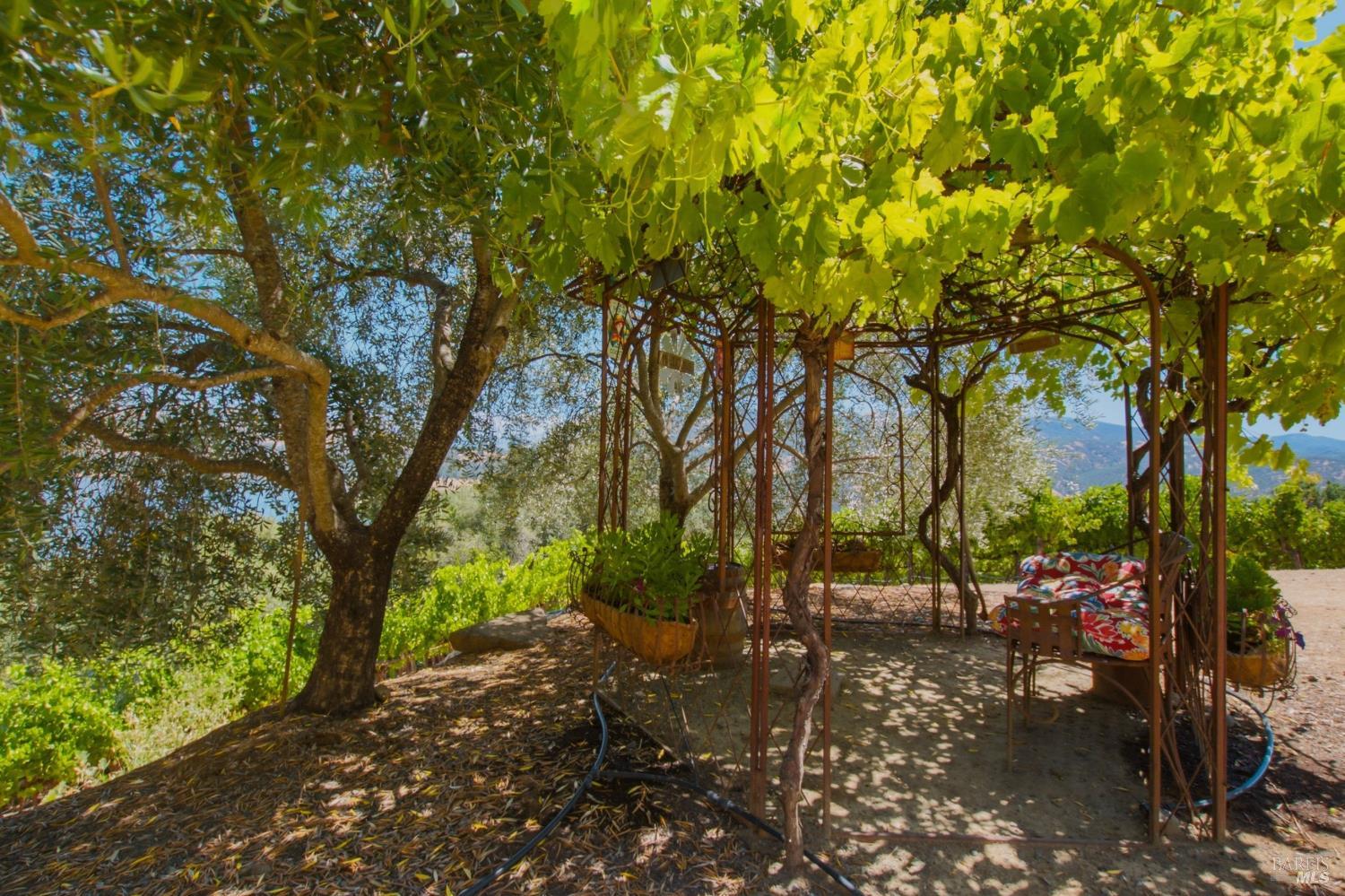 5301 Lake Ridge Road Ukiah, CA 95482 - Photo 22 of 59