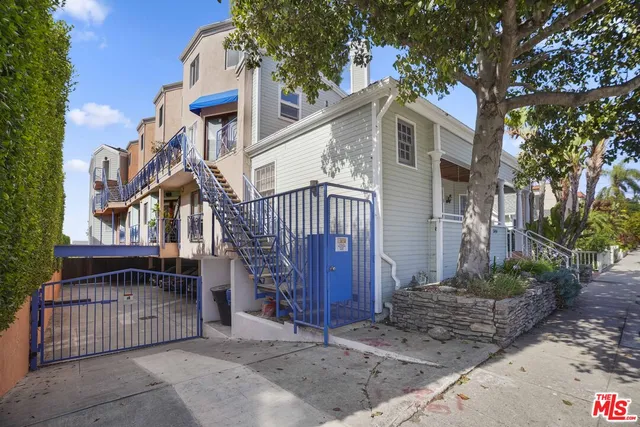 $1,299,888 | 2454 4th Street, Unit 5, Santa Monica, CA 90405