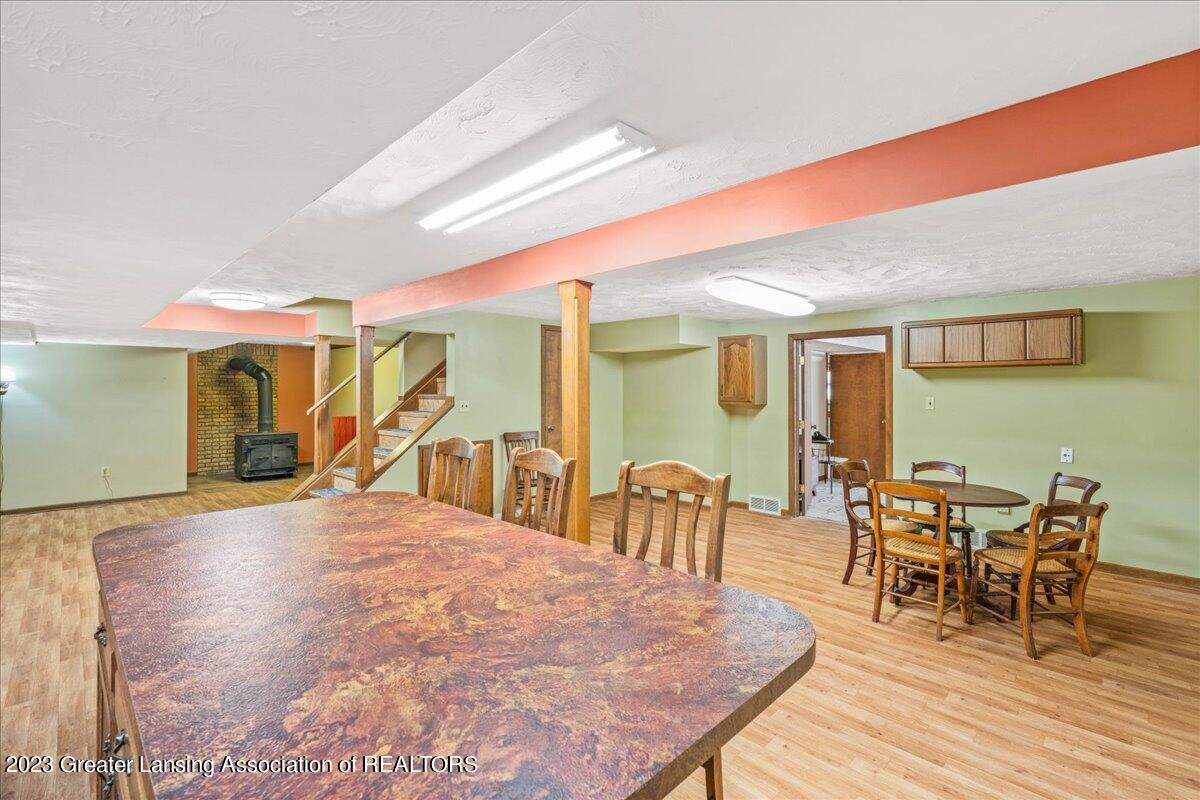 2921 Clinton Road Lansing, MI 48906 - Photo 31 of 50 40-Media Jett-40
