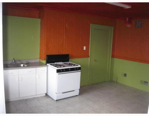 1915 Mt Troy Road Pittsburgh, PA 15212 - Photo 2 of 9 Kitchen.