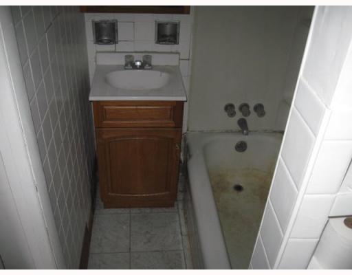 1915 Mt Troy Road Pittsburgh, PA 15212 - Photo 5 of 9 Master Bath/Spa.