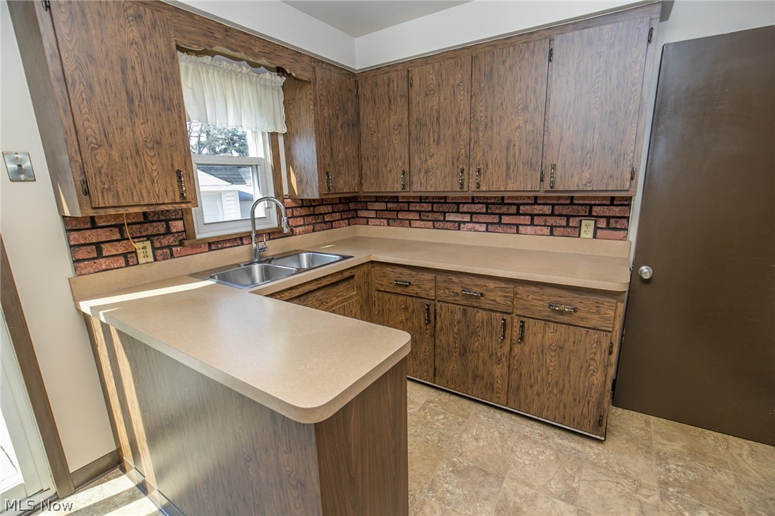 11710 Granger Road Cleveland, OH 44125 - Photo 11 of 33 Gallery Image 11