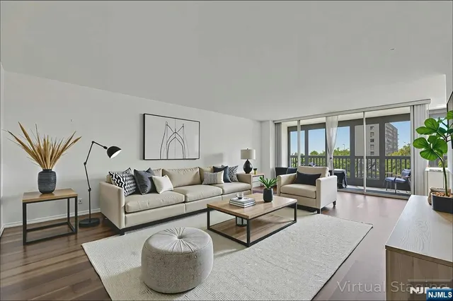 $158,000 | 5 Horizon Road, Unit 503, Fort Lee, NJ 07024