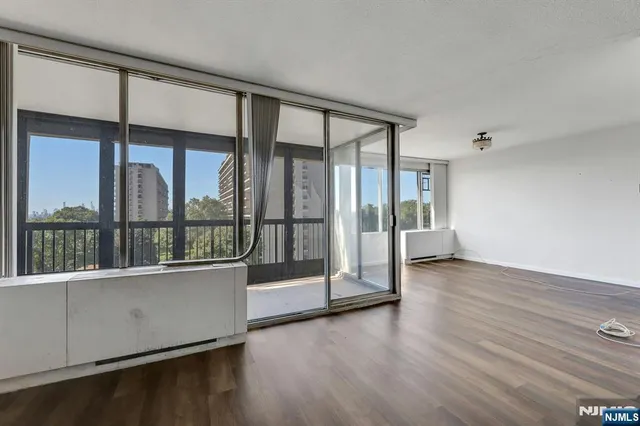 $158,000 | 5 Horizon Road, Unit 503, Fort Lee, NJ 07024