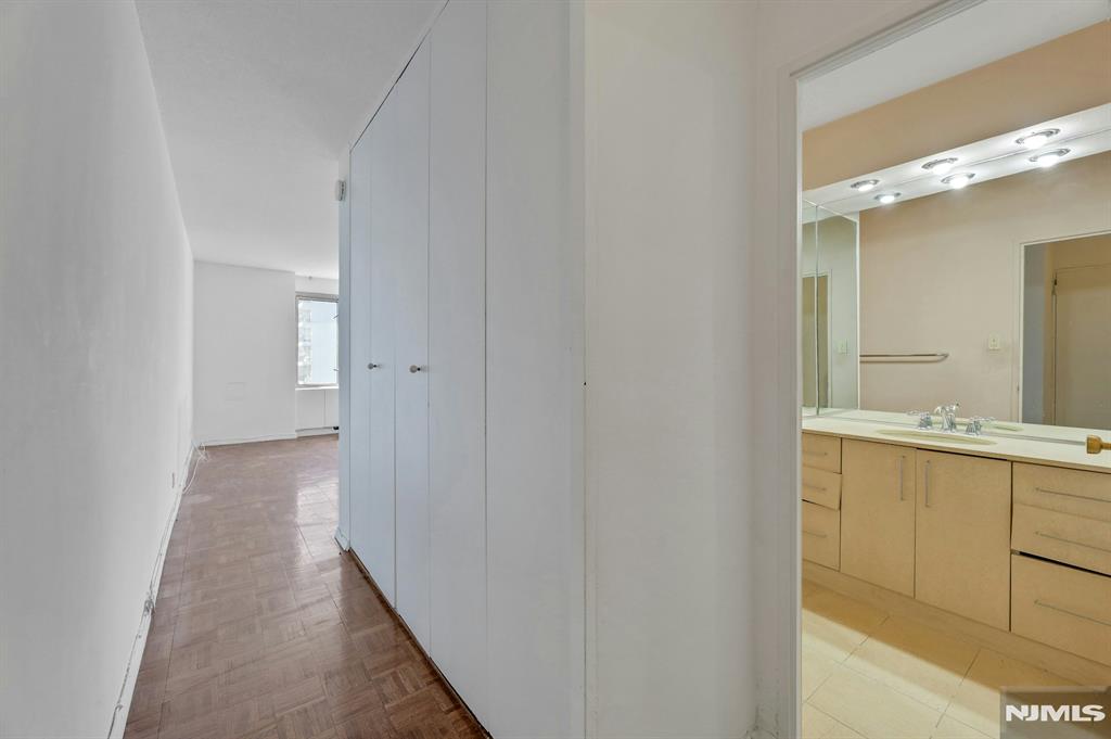 5 Horizon Road, Unit 503 Fort Lee, NJ 07024 - Photo 23 of 45