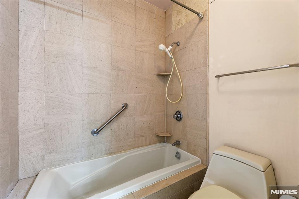 5 Horizon Road, Unit 503 Fort Lee, NJ 07024 - Photo 26 of 45