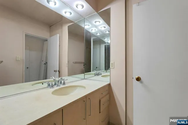 $158,000 | 5 Horizon Road, Unit 503, Fort Lee, NJ 07024