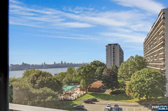 $158,000 | 5 Horizon Road, Unit 503, Fort Lee, NJ 07024