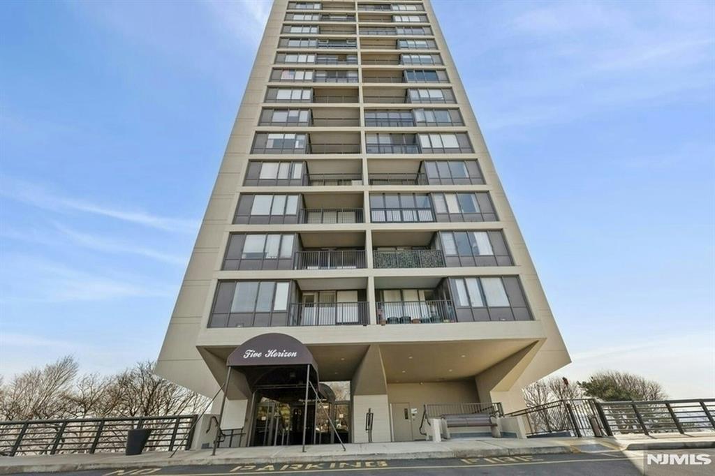 5 Horizon Road, Unit 503 Fort Lee, NJ 07024 - Photo 42 of 45