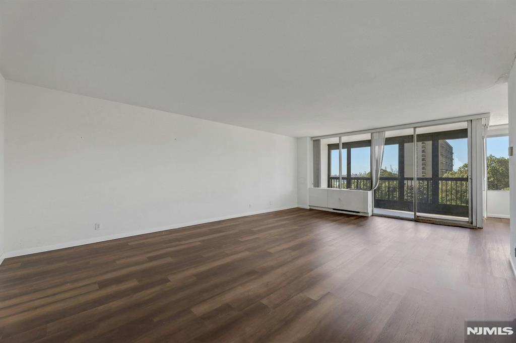 5 Horizon Road, Unit 503 Fort Lee, NJ 07024 - Photo 8 of 45