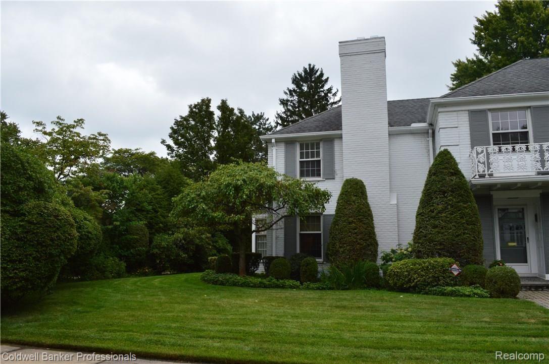 21 Beacon Hill Road Grosse Pointe, MI 48236 - Photo 3 of 93 3.JPG