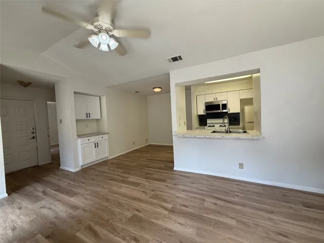 $1,500 | 12816 Tomanet Trail, Unit B, Austin, TX 78727