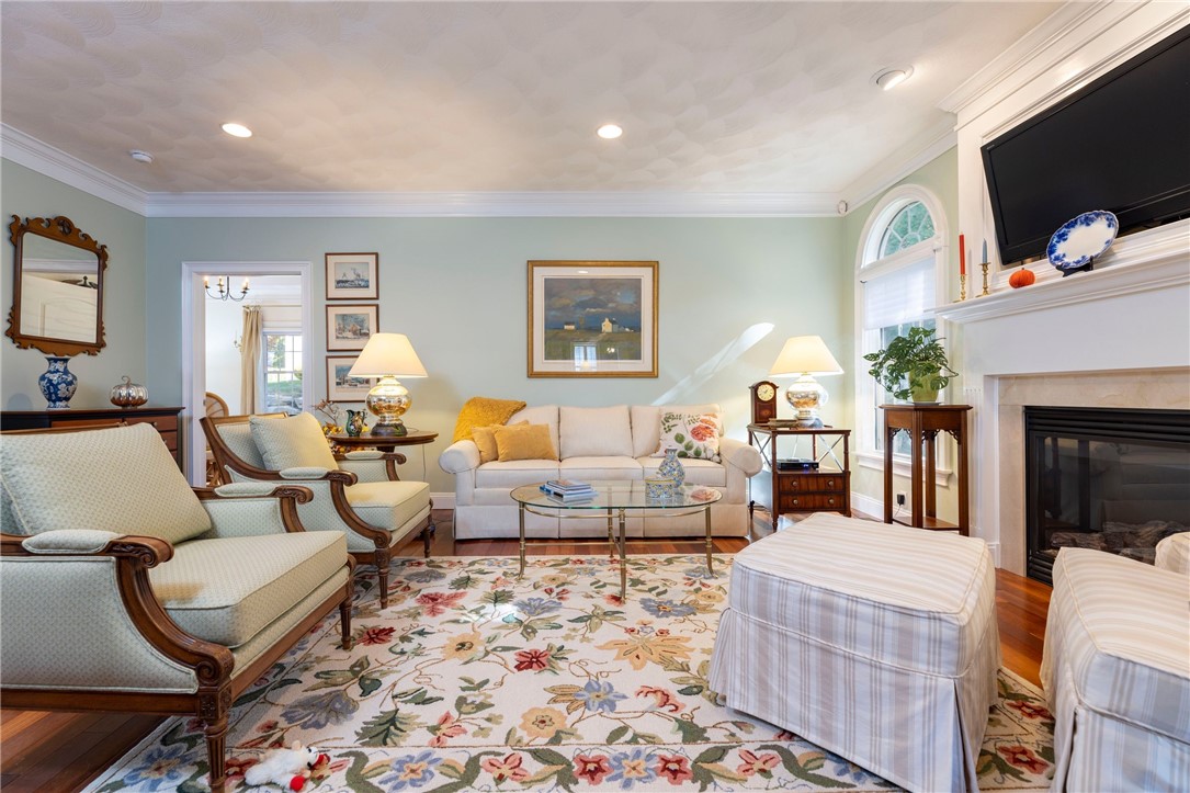 24 Butterfly Drive Westerly, RI 02891 - Photo 4 of 27