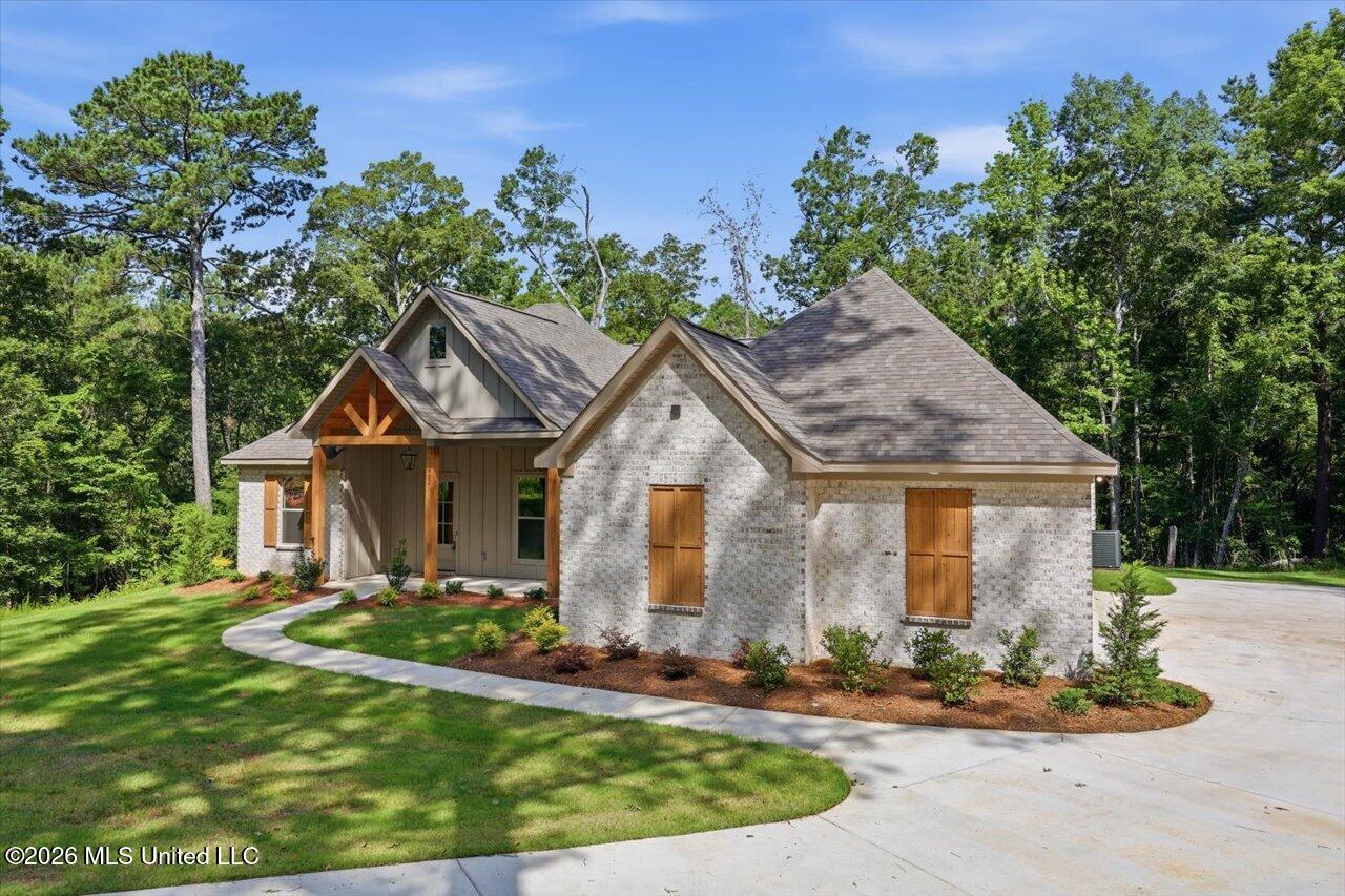 922 Mullican Road Florence, MS 39073 - Photo 2 of 61 05-922 Mullican Rd _ Home Tours MS