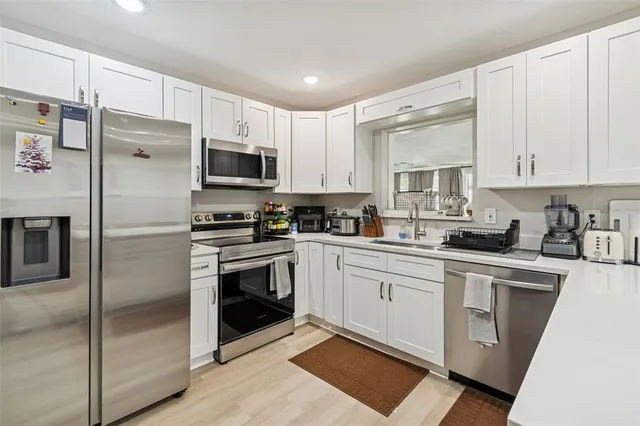 $6,750 | 2302 South Arrawana Avenue, Tampa, FL 33629