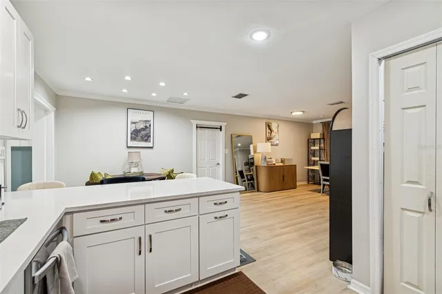 $6,750 | 2302 South Arrawana Avenue, Tampa, FL 33629