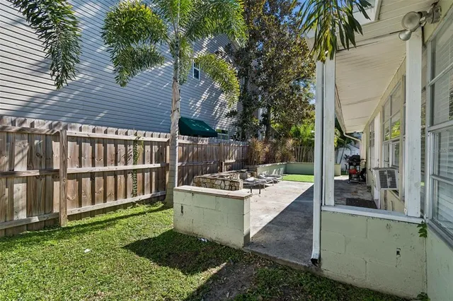 $6,750 | 2302 South Arrawana Avenue, Tampa, FL 33629