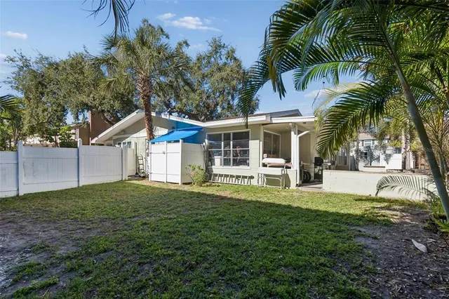 $6,750 | 2302 South Arrawana Avenue, Tampa, FL 33629