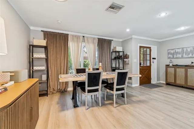 $6,750 | 2302 South Arrawana Avenue, Tampa, FL 33629