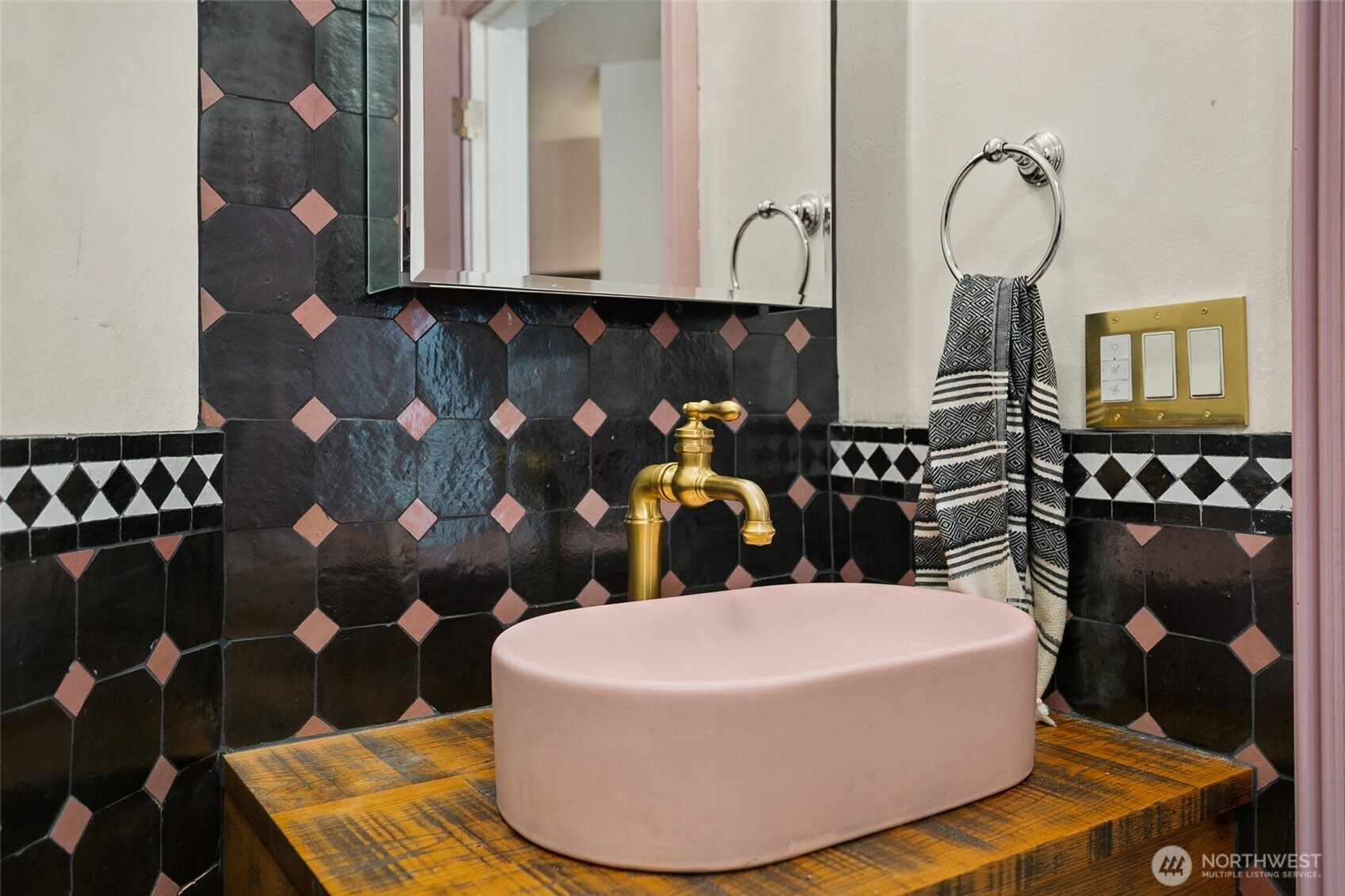 159 Denny Way, Unit 112 Seattle, WA 98109 - Photo 17 of 26