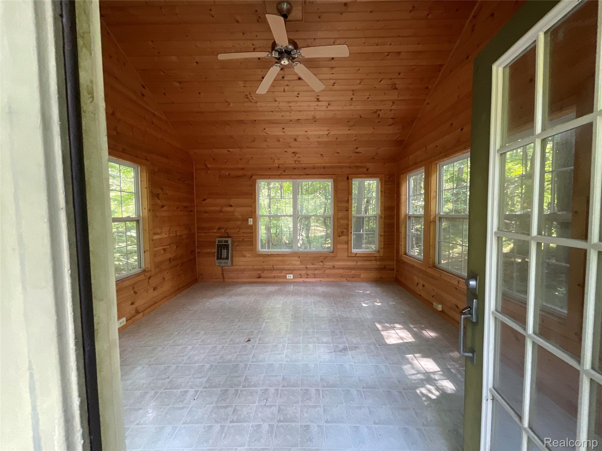 3425 East Sutton Road Dryden, MI 48428 - Photo 50 of 74 IMG_0877.jpeg