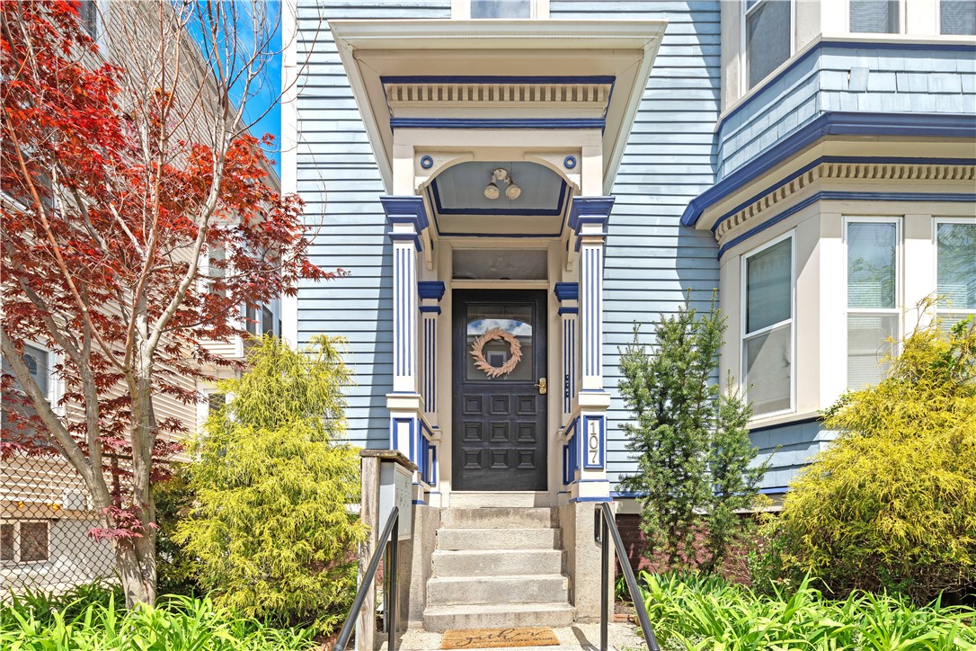 107 Ring Street Providence, RI 02909 - Photo 2 of 12