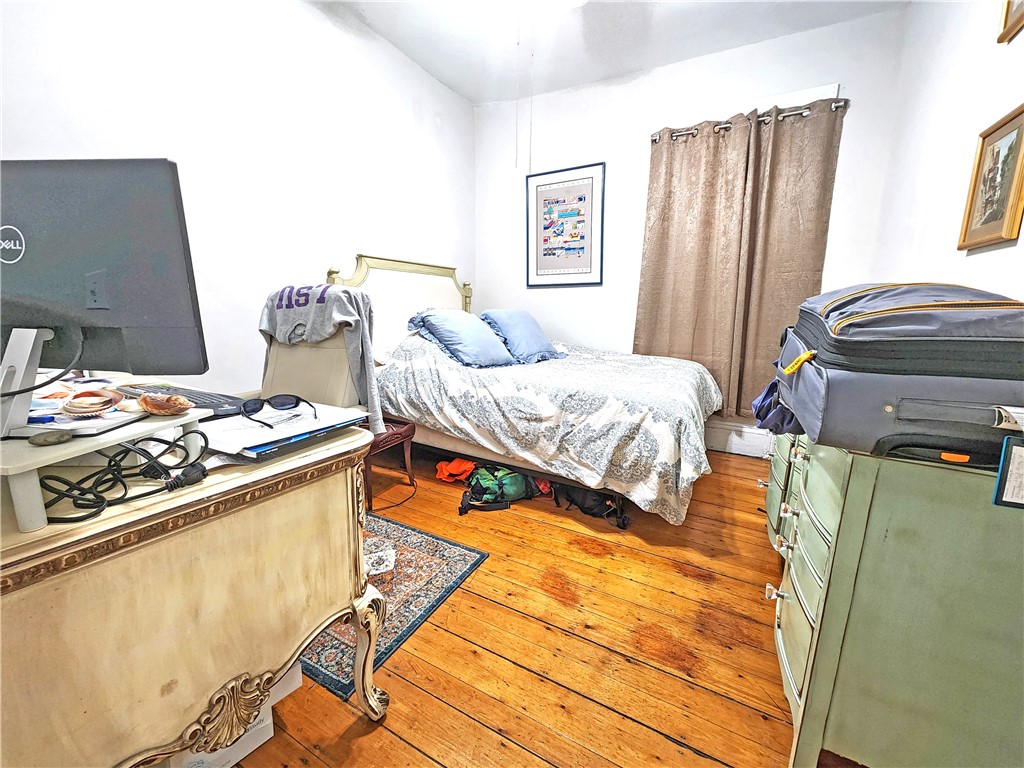 107 Ring Street Providence, RI 02909 - Photo 9 of 12