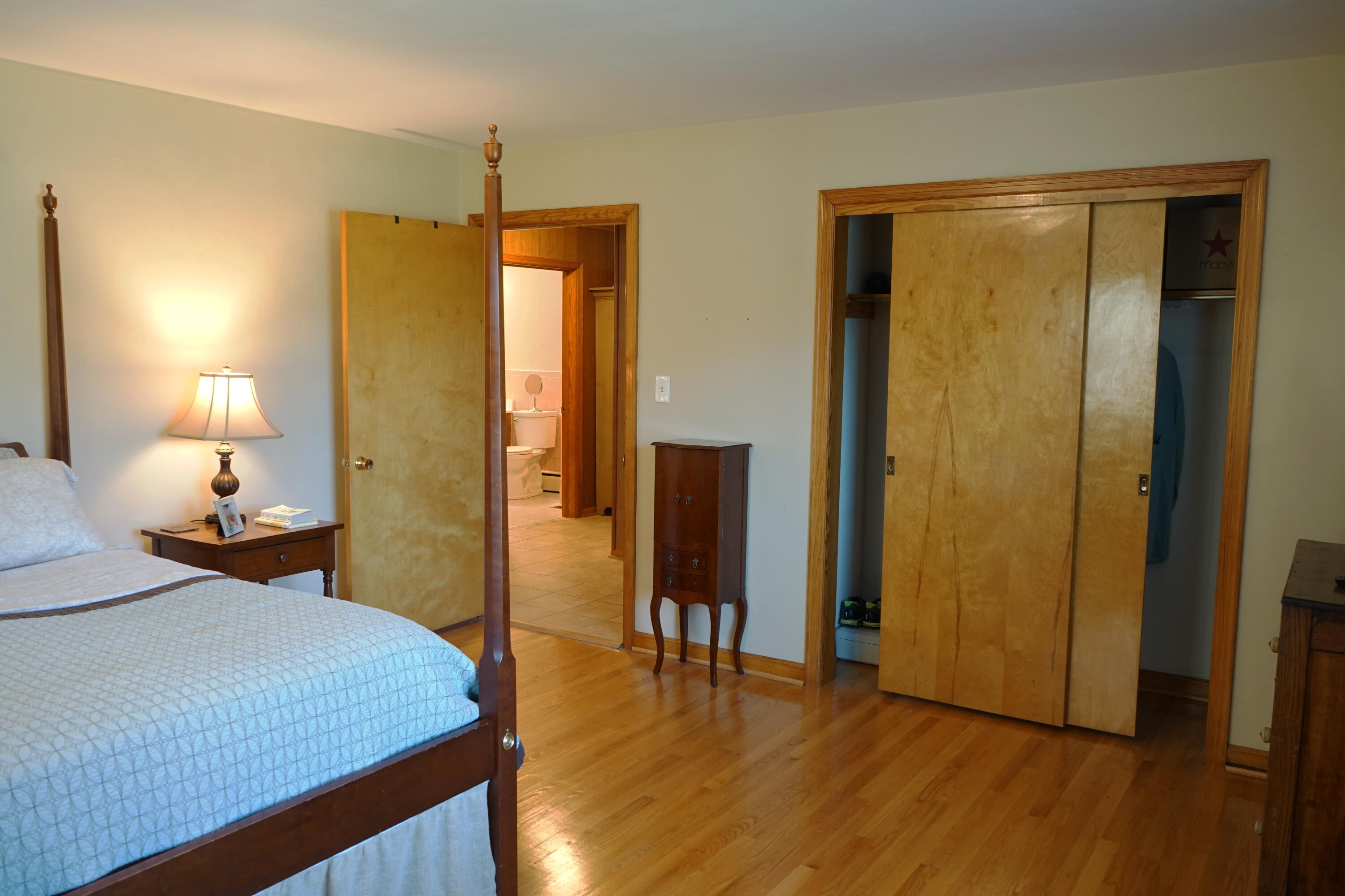 5752 Littleton Road Roanoke, VA 24012 - Photo 29 of 35 View toward Hallway