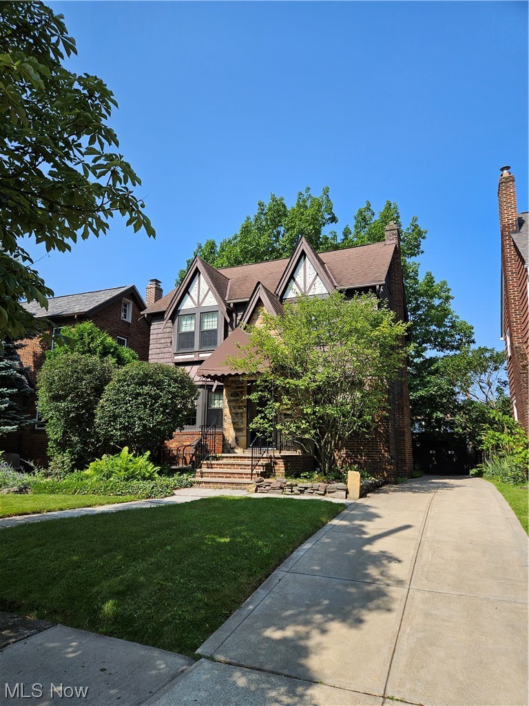 2400 Rinard Road Cleveland, OH 44118 - Photo 1 of 35 Gallery Image 1