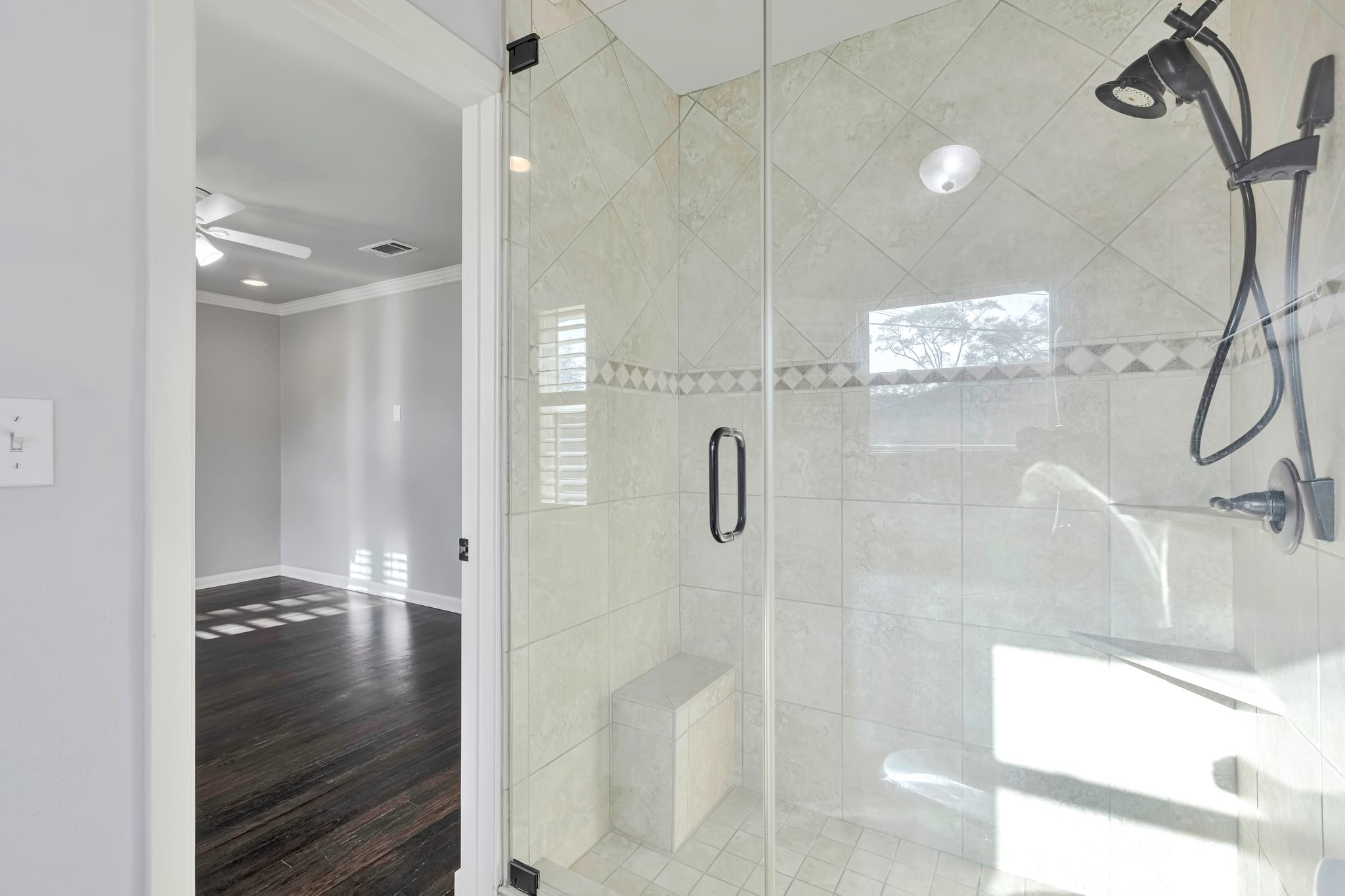 1328 Bingle Road Houston, TX 77055 - Photo 19 of 29