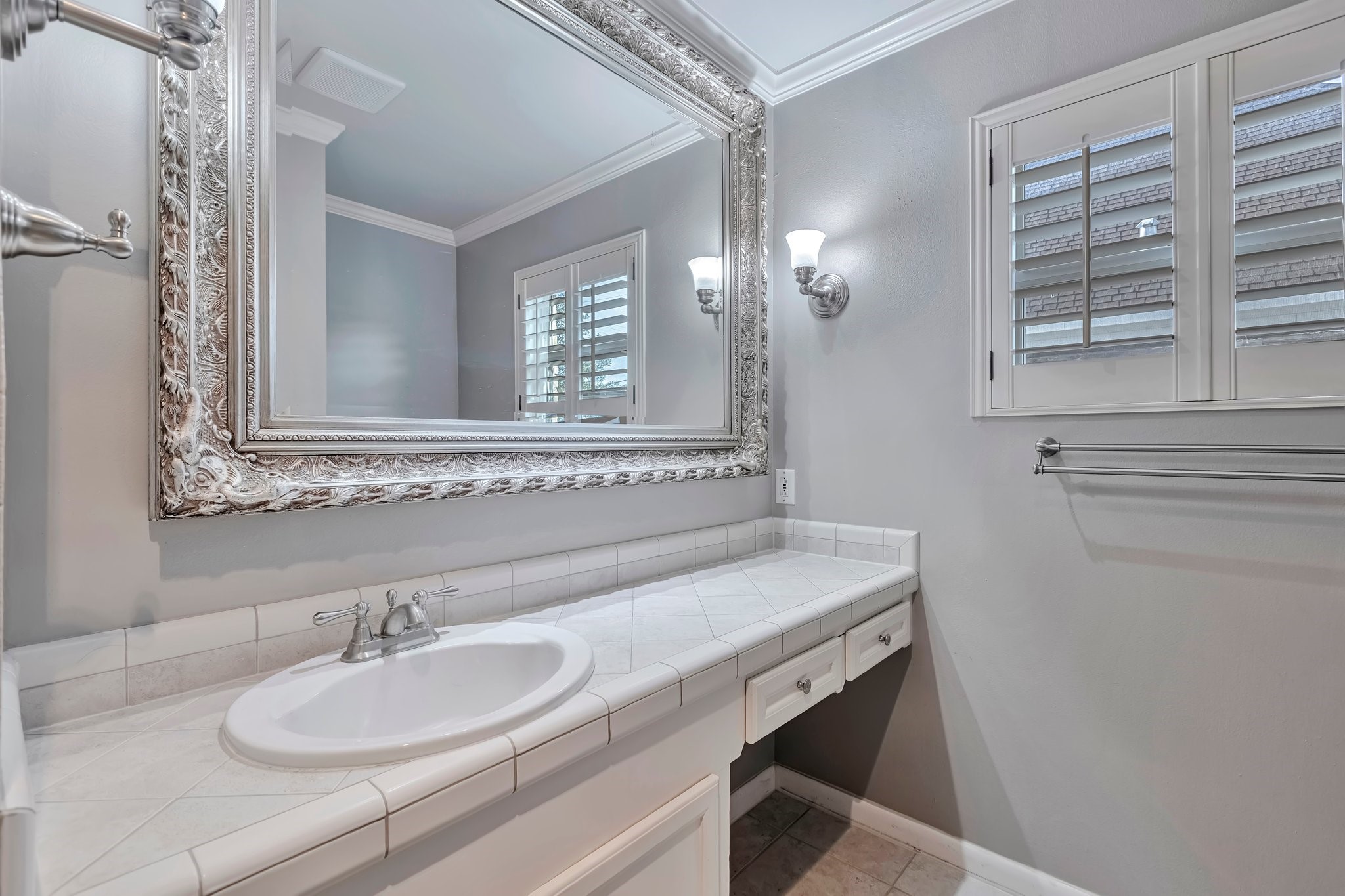 1328 Bingle Road Houston, TX 77055 - Photo 23 of 29