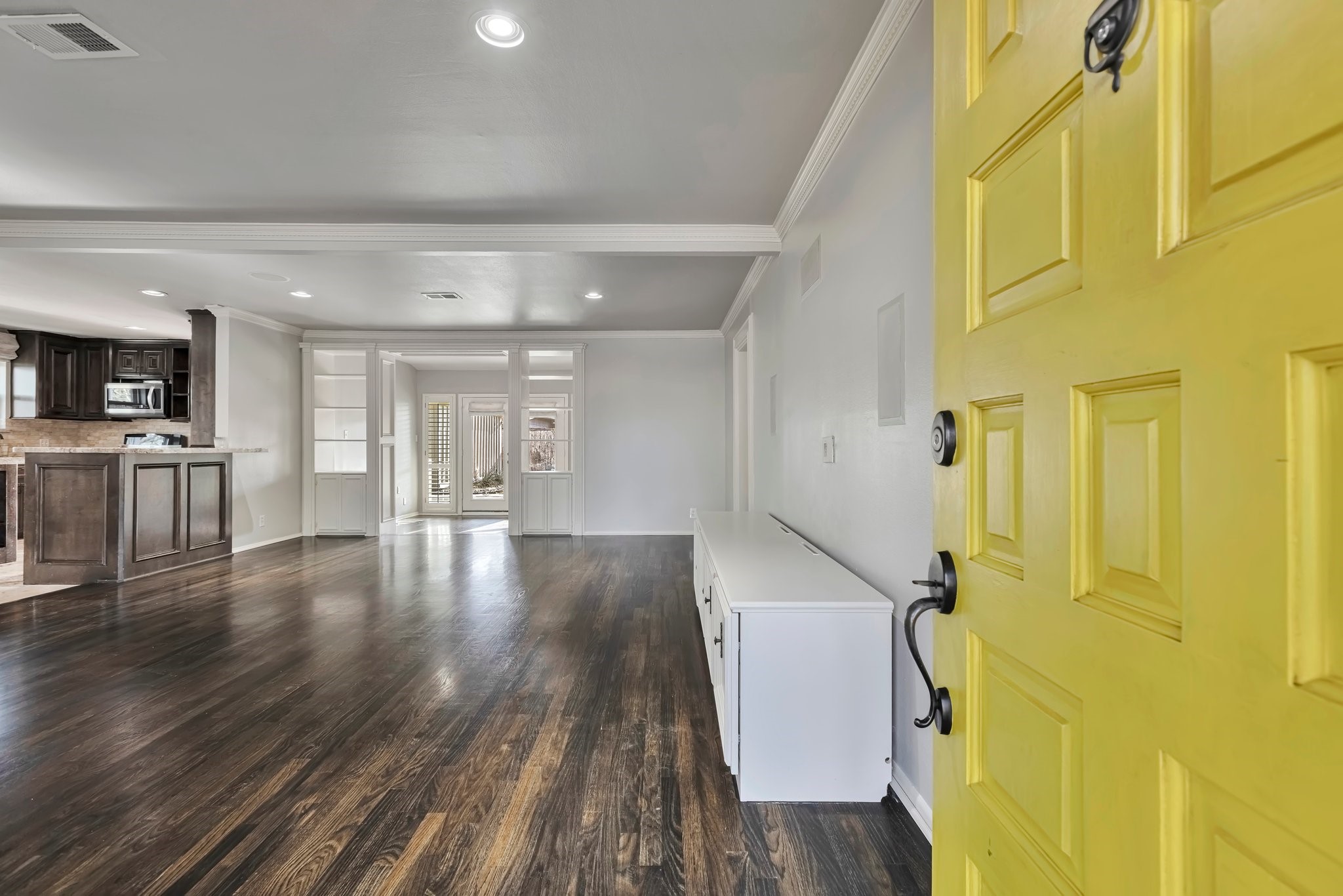 1328 Bingle Road Houston, TX 77055 - Photo 3 of 29