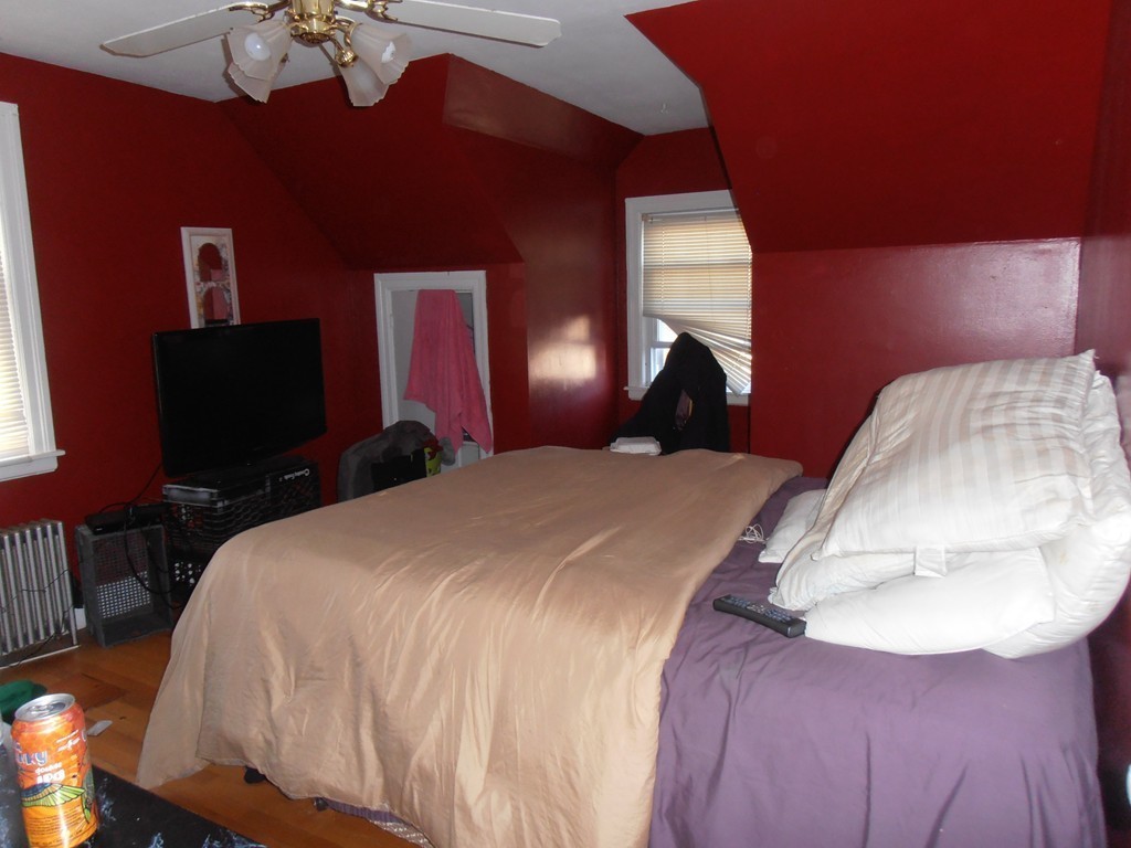 34 Lancaster Street Springfield, MA 01118 - Photo 6 of 9