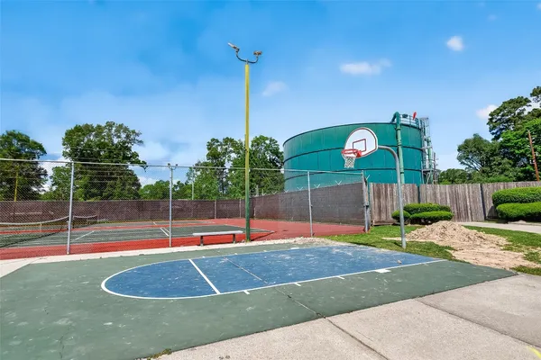 $2,350 | 31722 Royal Woods Court, Conroe, TX 77385