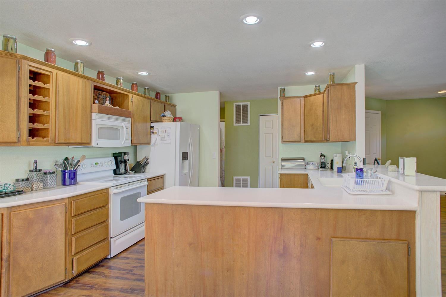 1360 Walker Road Grants Pass, OR 97527 - Photo 7 of 30 Additional Photo