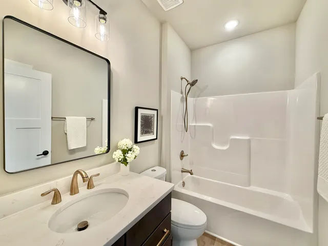 $599,990 | 964 Journey Hills Road, Milton, WI 53563