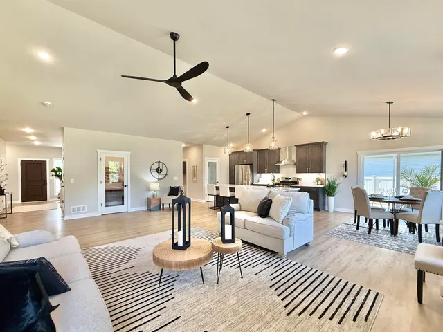 $599,990 | 964 Journey Hills Road, Milton, WI 53563