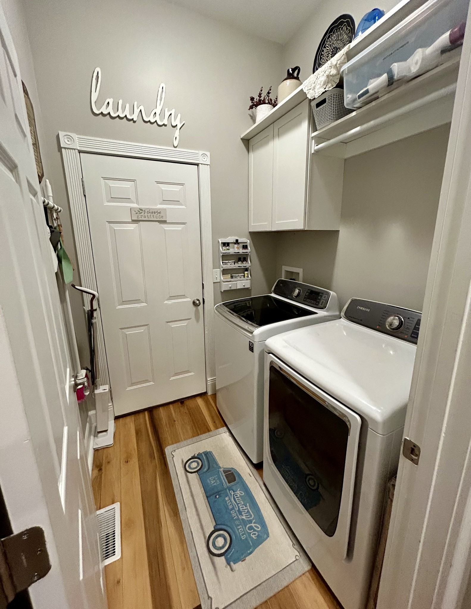 834 Blakemore Road Dickson, TN 37055 - Photo 25 of 26 a utility room with dryer and washer