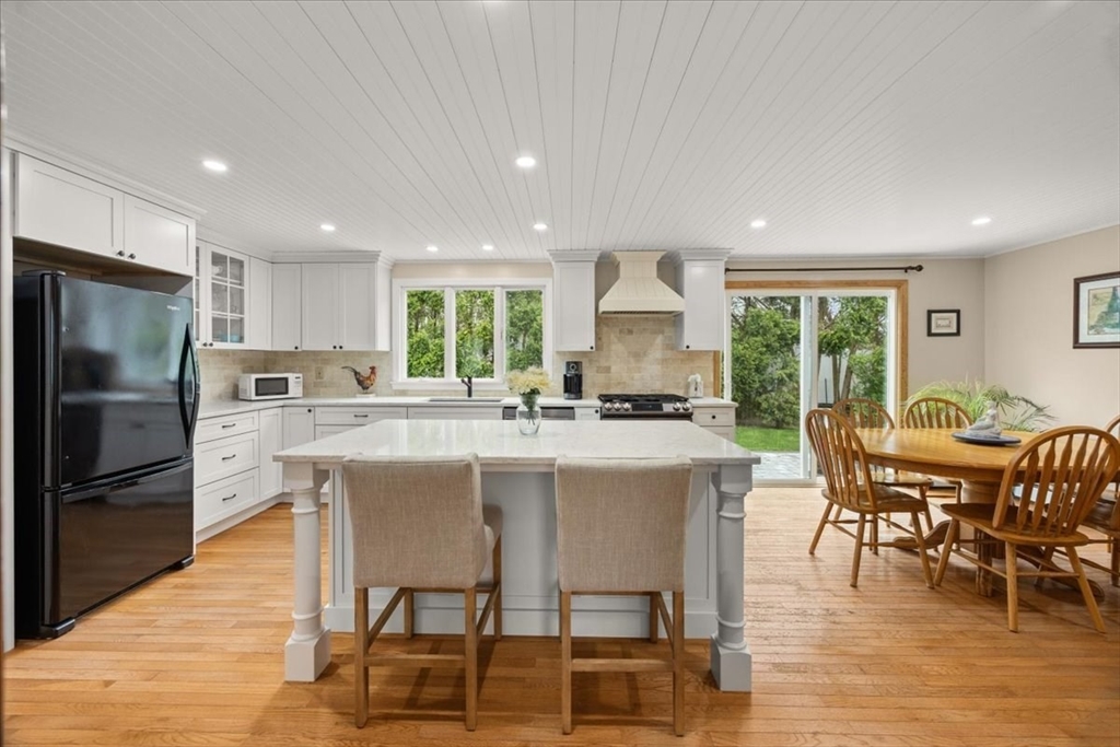 34 Windsor Way Mashpee, MA 02649 - Photo 11 of 40