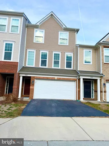 $3,300 | 41840 Diabase Square, Aldie, VA 20105
