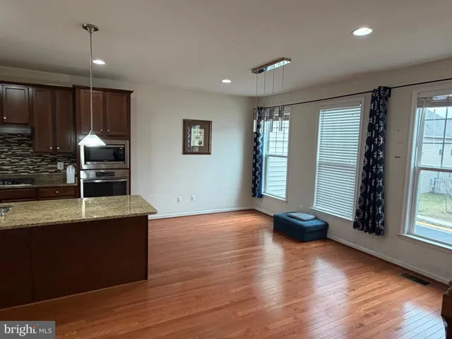 $3,300 | 41840 Diabase Square, Aldie, VA 20105