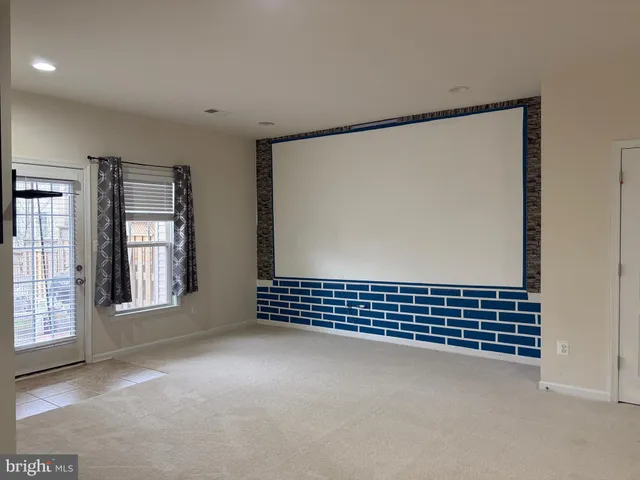 $3,300 | 41840 Diabase Square, Aldie, VA 20105