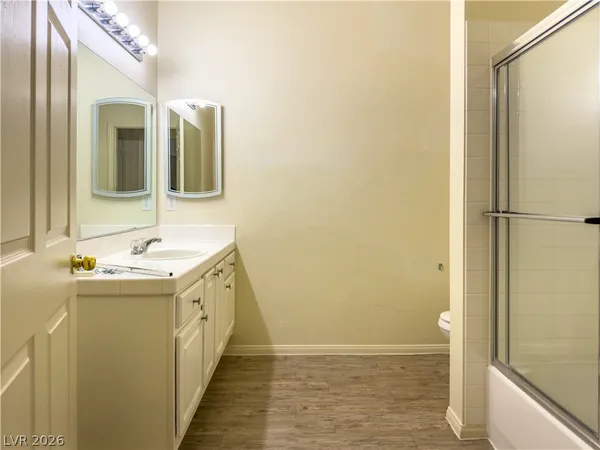 $1,800 | 5250 South Rainbow Boulevard, Unit 2062, Las Vegas, NV 89118