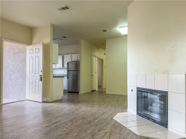 $1,800 | 5250 South Rainbow Boulevard, Unit 2062, Las Vegas, NV 89118