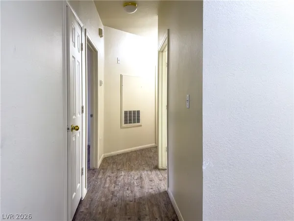 $1,800 | 5250 South Rainbow Boulevard, Unit 2062, Las Vegas, NV 89118